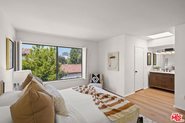 1655 Greenfield Avenue 3, Los Angeles, CA 90025
