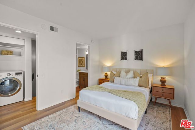 1655 Greenfield Avenue 3, Los Angeles, CA 90025