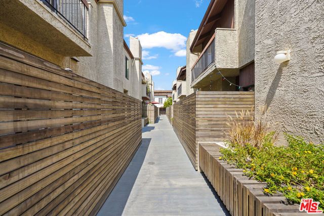 1655 Greenfield Avenue 3, Los Angeles, CA 90025