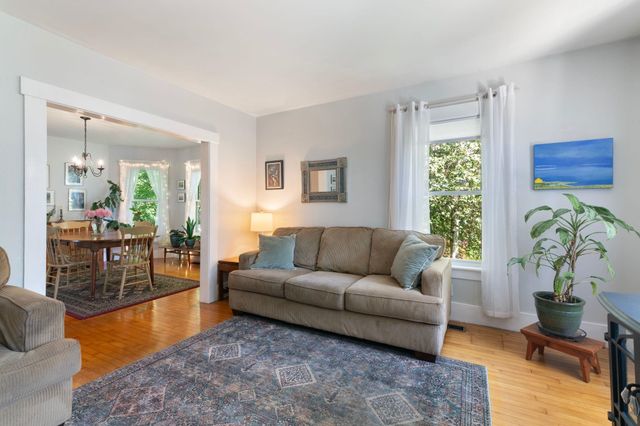19 Blakeslee Street, Brattleboro, VT 05301