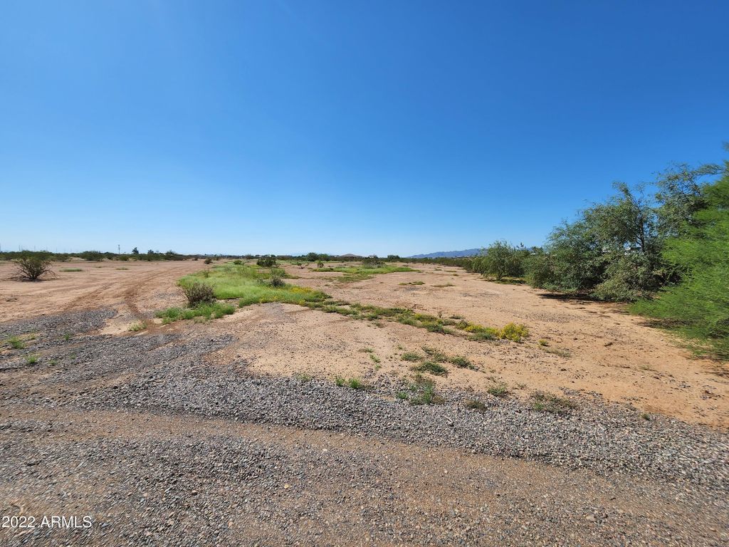 000 W Montgomery Road -, Wittmann, AZ 85361 — exterior