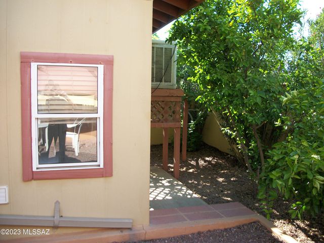 532 W Simmons Road, Tucson, AZ 85705