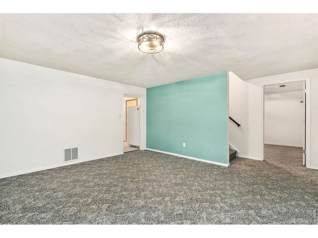 2072 Huntington Cir, Fort Collins, CO 80526