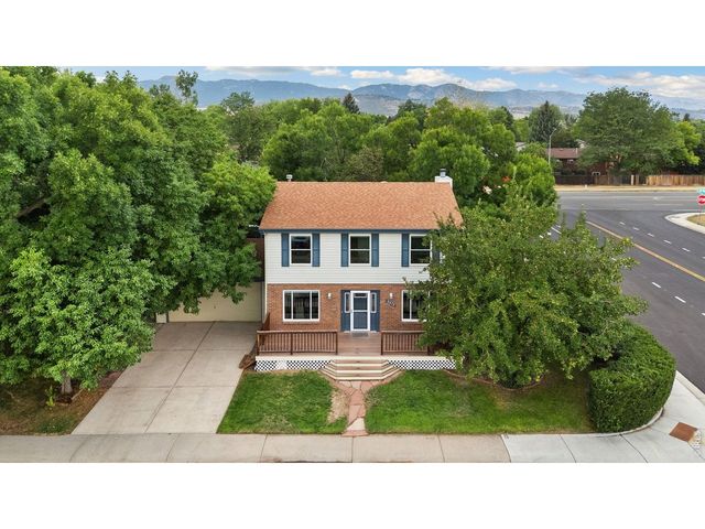 2072 Huntington Cir, Fort Collins, CO 80526