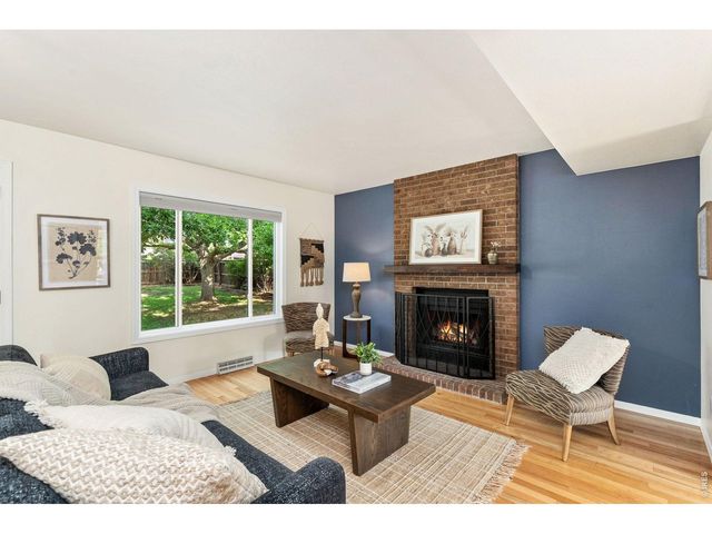 2072 Huntington Cir, Fort Collins, CO 80526