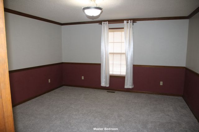 2544 Barwood Dr, Greenbrier, TN 37073