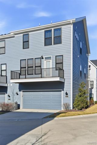 16503 Honey Locust Drive, Chesterfield, MO 63005