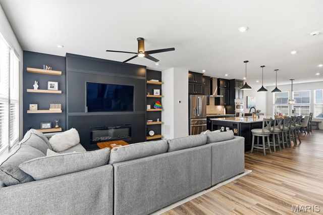 16503 Honey Locust Drive, Chesterfield, MO 63005