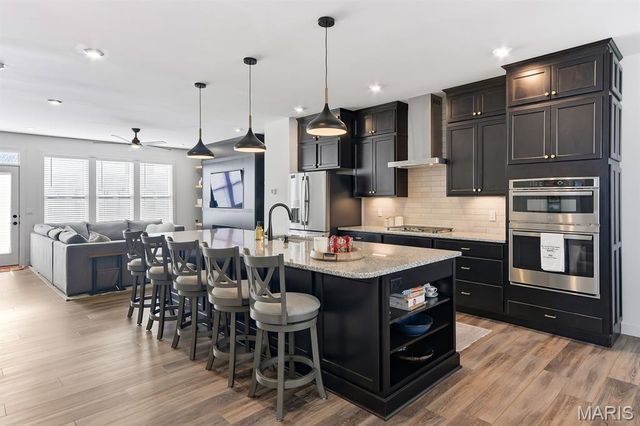 16503 Honey Locust Drive, Chesterfield, MO 63005