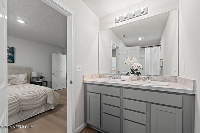 9221 8TH Avenue, Jacksonville, FL 32208