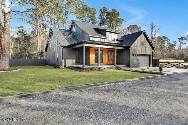 511 Friends Road SE, Leland, NC 28451