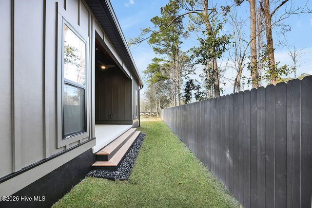 511 Friends Road SE, Leland, NC 28451