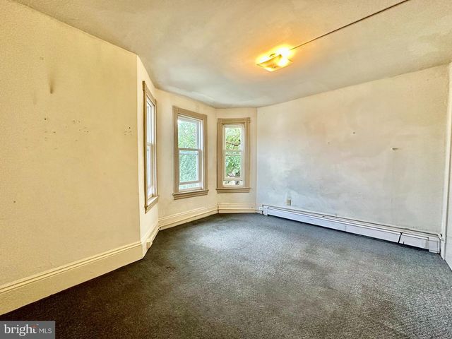 706 E WALNUT ST, Lancaster, PA 17602