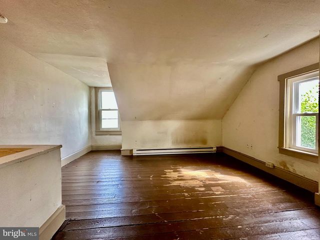 706 E WALNUT ST, Lancaster, PA 17602