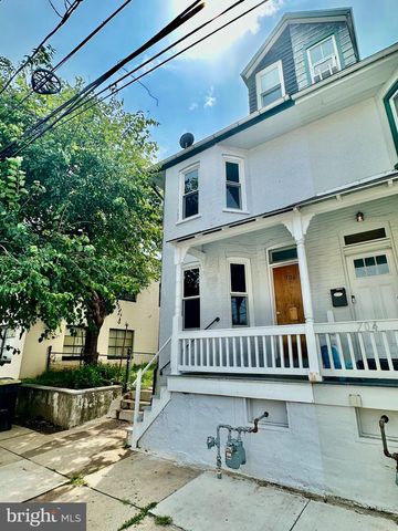 706 E WALNUT ST, Lancaster, PA 17602