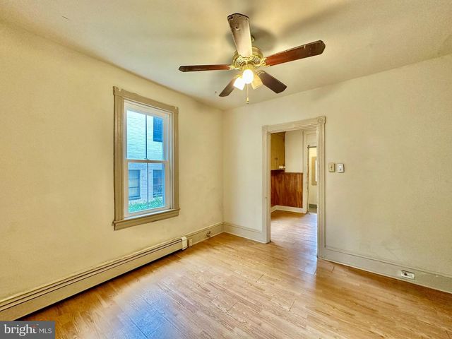 706 E WALNUT ST, Lancaster, PA 17602