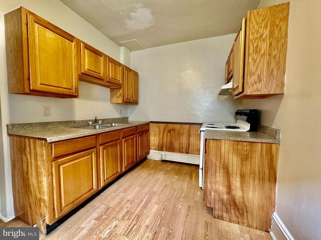 706 E WALNUT ST, Lancaster, PA 17602