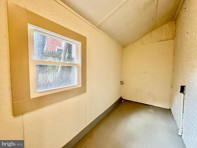 706 E WALNUT ST, Lancaster, PA 17602