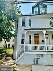 706 E WALNUT ST, Lancaster, PA 17602