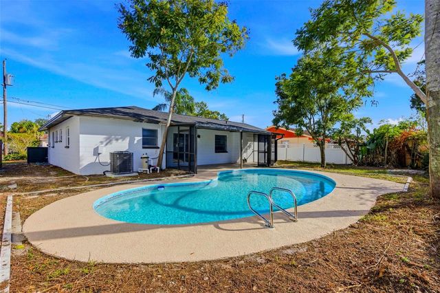 10906 N 28TH STREET, Tampa, FL 33612