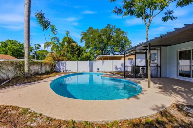 10906 N 28TH STREET, Tampa, FL 33612