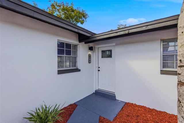 10906 N 28TH STREET, Tampa, FL 33612