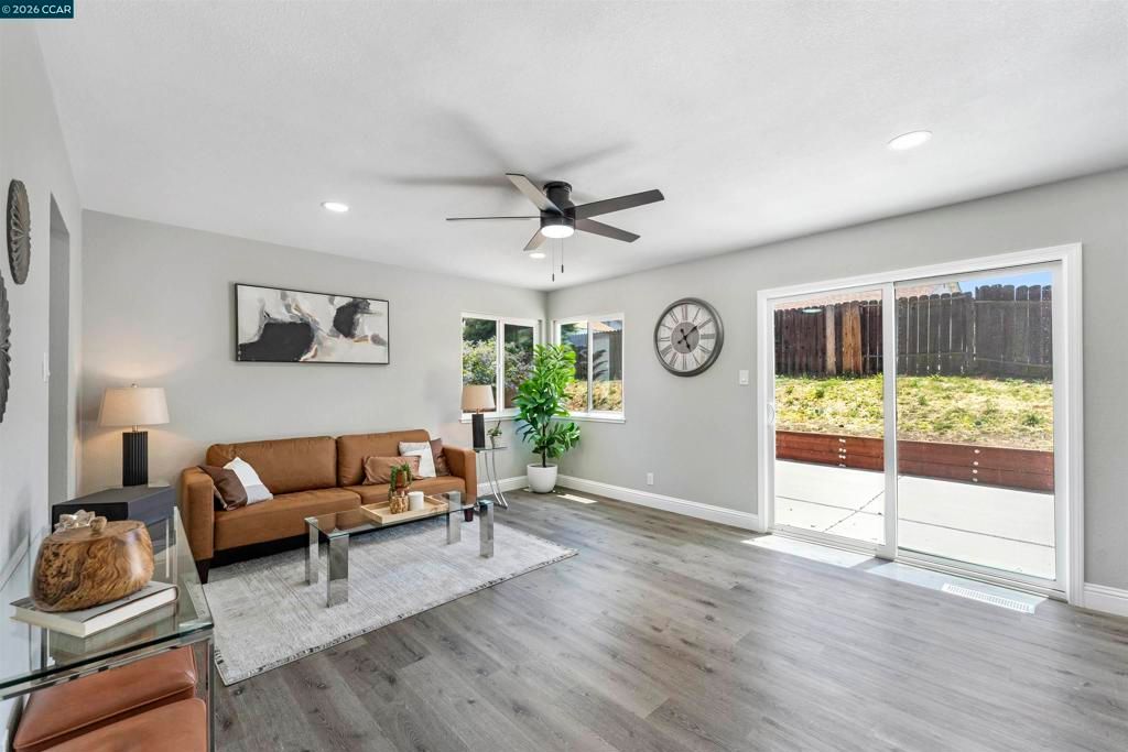 Image 12 of property listing at 1029 Doncaster Dr, Antioch, CA 94509