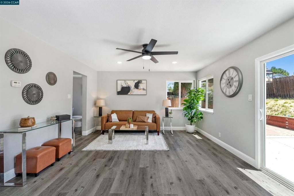 Image 13 of property listing at 1029 Doncaster Dr, Antioch, CA 94509
