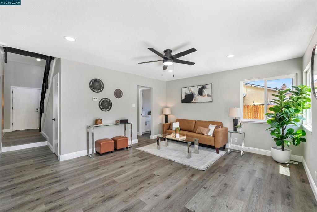 Image 14 of property listing at 1029 Doncaster Dr, Antioch, CA 94509