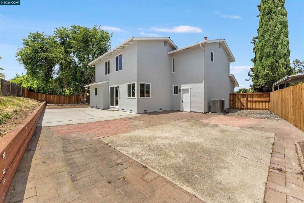 Image 30 of property listing at 1029 Doncaster Dr, Antioch, CA 94509
