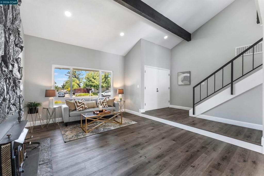 Image 7 of property listing at 1029 Doncaster Dr, Antioch, CA 94509