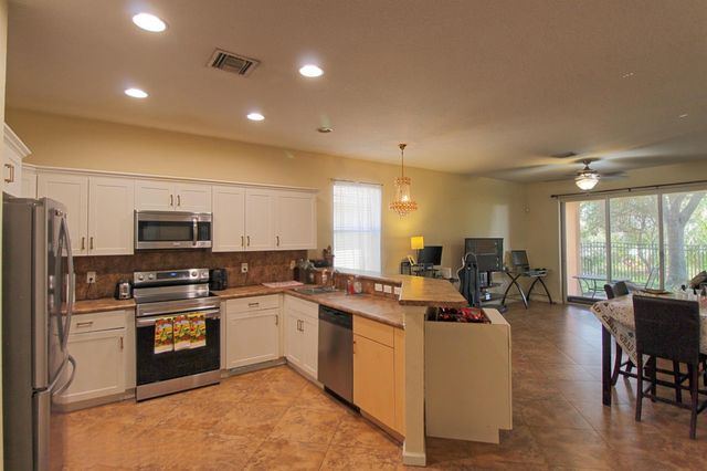 1796 SW Jamesport Drive, Port St. Lucie, FL 34953