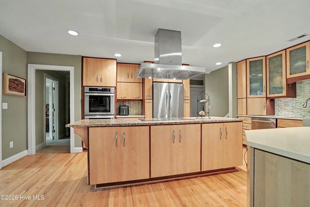 4127 Cape Landing Road, Castle Hayne, NC 28429