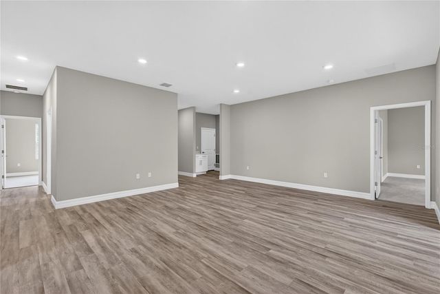 30165 W BLUEBELL AVENUE, Eustis, FL 32736