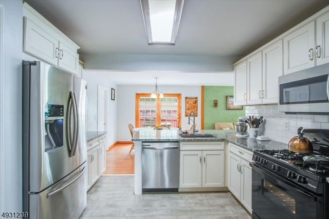 12 MANSFIELD WAY, Jefferson Twp., NJ 07438