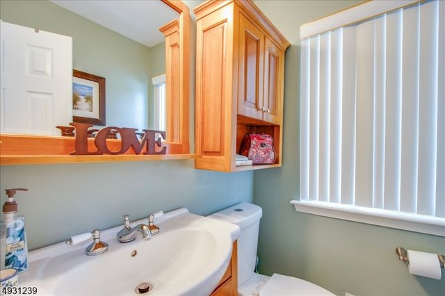 12 MANSFIELD WAY, Jefferson Twp., NJ 07438