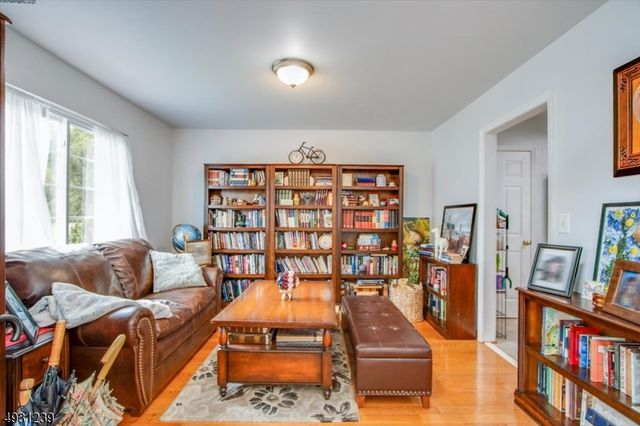 12 MANSFIELD WAY, Jefferson Twp., NJ 07438