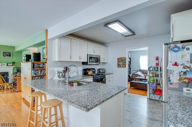 12 MANSFIELD WAY, Jefferson Twp., NJ 07438