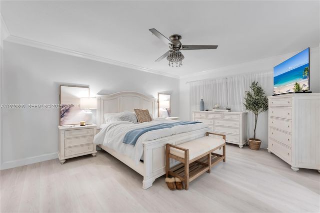 15151 SW 164th Ter, Miami, FL 33187