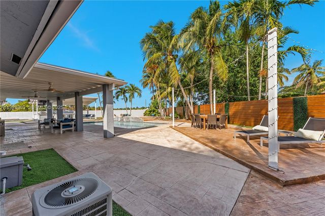 15151 SW 164th Ter, Miami, FL 33187