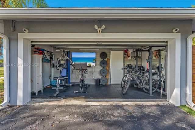 15151 SW 164th Ter, Miami, FL 33187