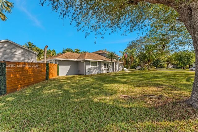 15151 SW 164th Ter, Miami, FL 33187