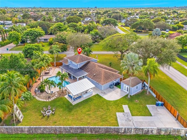 15151 SW 164th Ter, Miami, FL 33187