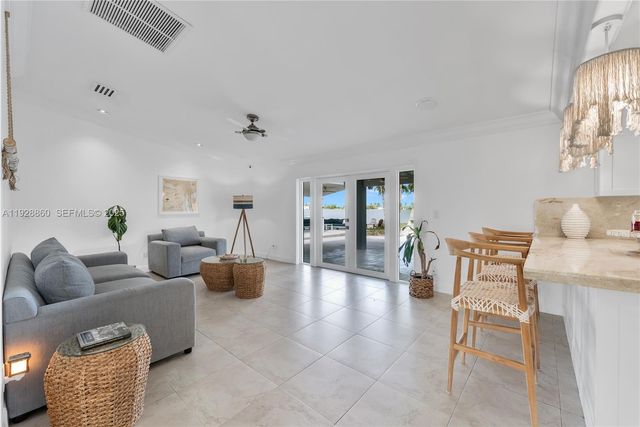 15151 SW 164th Ter, Miami, FL 33187