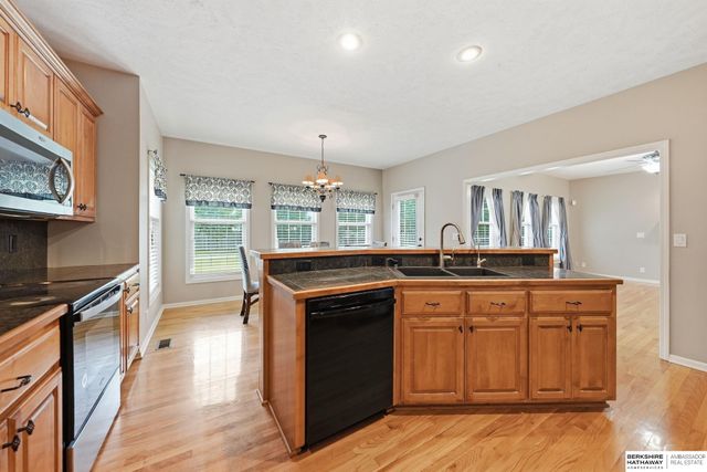 8333 Katrina Lane, Lincoln, NE 68512