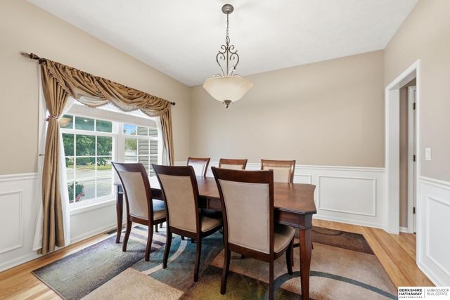 8333 Katrina Lane, Lincoln, NE 68512