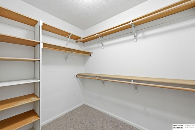 8333 Katrina Lane, Lincoln, NE 68512