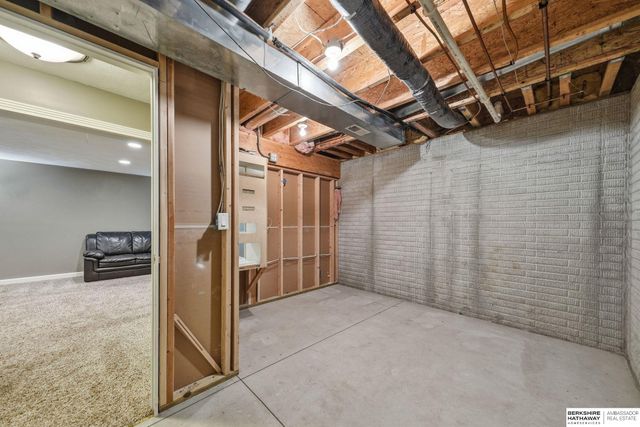 8333 Katrina Lane, Lincoln, NE 68512