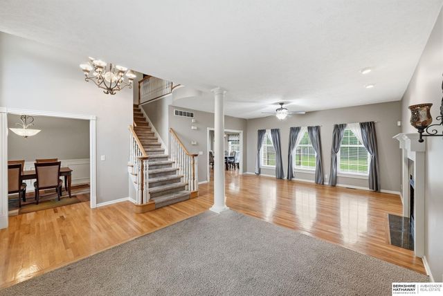 8333 Katrina Lane, Lincoln, NE 68512