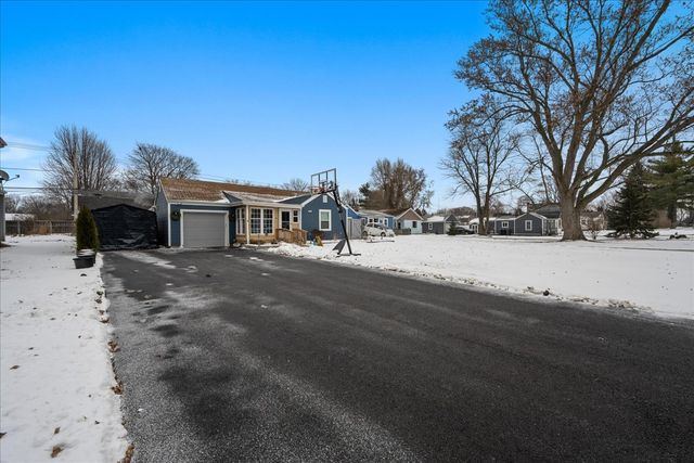 207 Second Street, Elgin, IL 60123